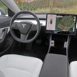 Tesla Model 3 kab