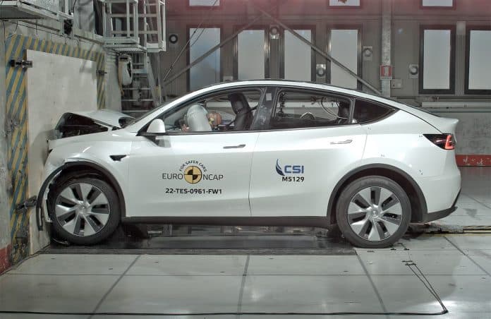 tesla crashtest