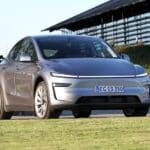 Tesla Model Y 2025 sol