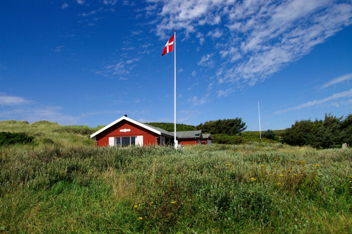 Sommerhus dannebrog flag sommer Sommerhus dannebrog flag sommer