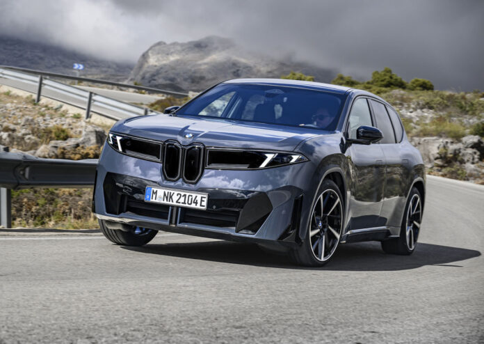 BMW iX3 sving