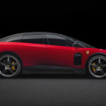 Ferrari Luce profil